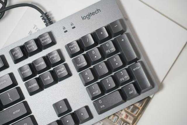 恬静的办公键盘体验：罗技K840机械键盘评测