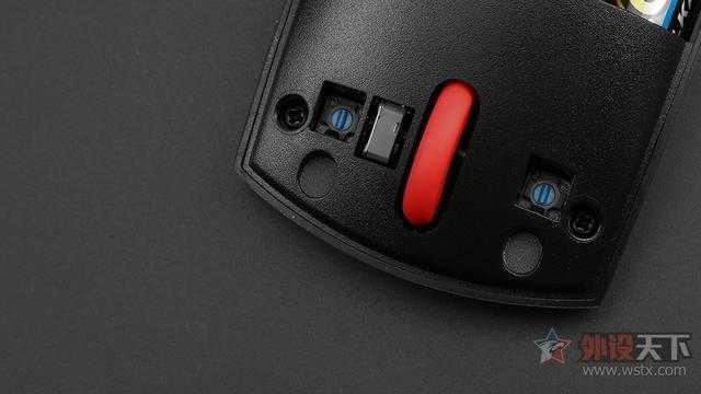 无线设计、轻盈便携：ThinkPad小黑双模鼠标评测