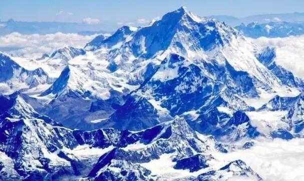 珠峰高度为世界之最，但现在还并非其巅峰状态，未降低而是在长高