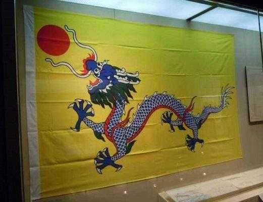 清王朝消亡后，不丹仍沿用大清龙旗，至今没有与我国建交