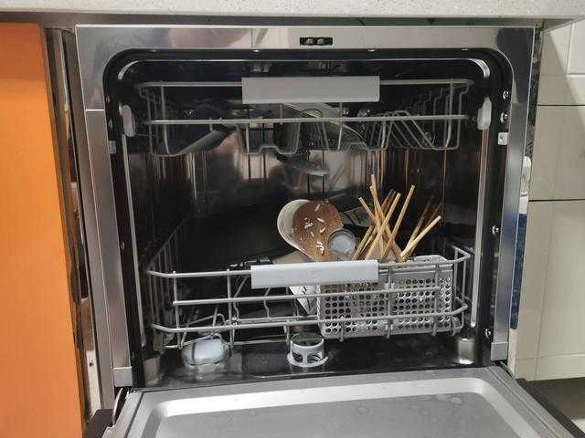 米家洗碗机体验测评：足够大还洗得清洁，解放家庭妇男的双手