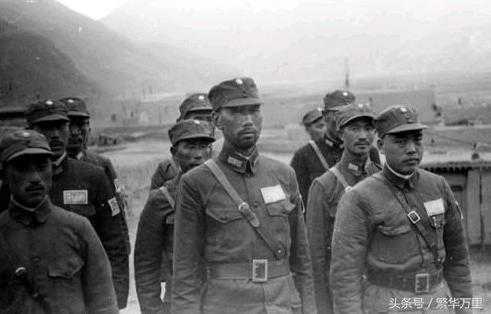 中国军队的一个军有若干人，1937年，能否匹敌一个师团？