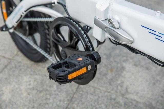 便携式可折叠电动自行车，前后碟刹，配汽车级锂电池，3299元